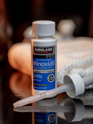 Minoxidil 5% com conta-gotas para aplicação na barba e couro cabeludo